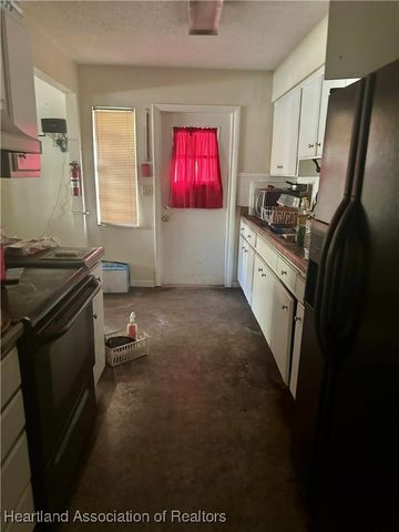 100 N Anoka Avenue, Avon Park, FL 33825
