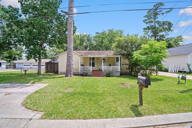 135 Pine Bluff Street, La Porte, TX 77571