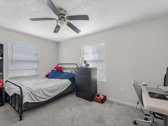 503 S Kansas Street, La Porte, TX 77571