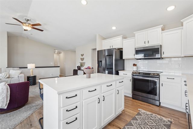1319 NW Reinhart Drive, Ankeny, IA 50023