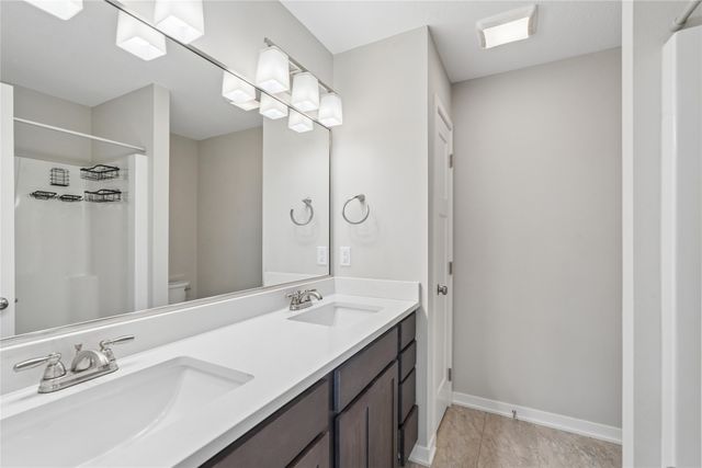 1319 NW Reinhart Drive, Ankeny, IA 50023