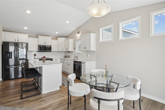 1319 NW Reinhart Drive, Ankeny, IA 50023