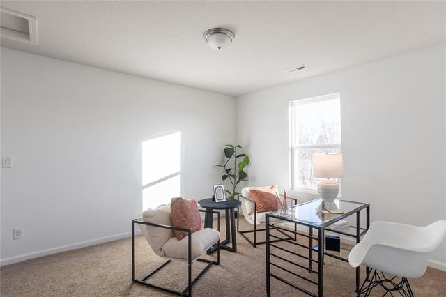 2207 Sunflower Street, Perry, IA 50220