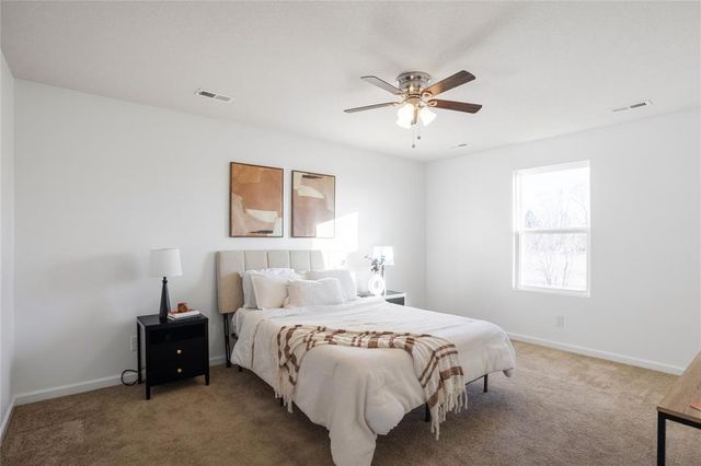 2207 Sunflower Street, Perry, IA 50220