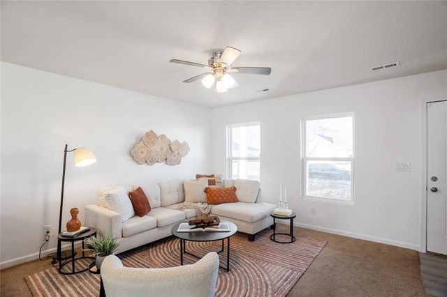 2207 Sunflower Street, Perry, IA 50220