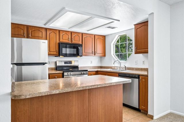 12583 E Pacific Circle D, Aurora, CO 80014
