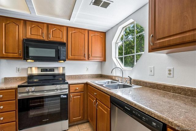 12583 E Pacific Circle D, Aurora, CO 80014
