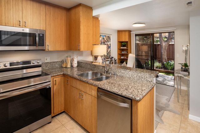2379 Lyall Way, Belmont, CA 94002