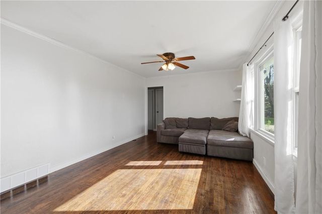 4709 Evanston Avenue, Kansas City, MO 64133