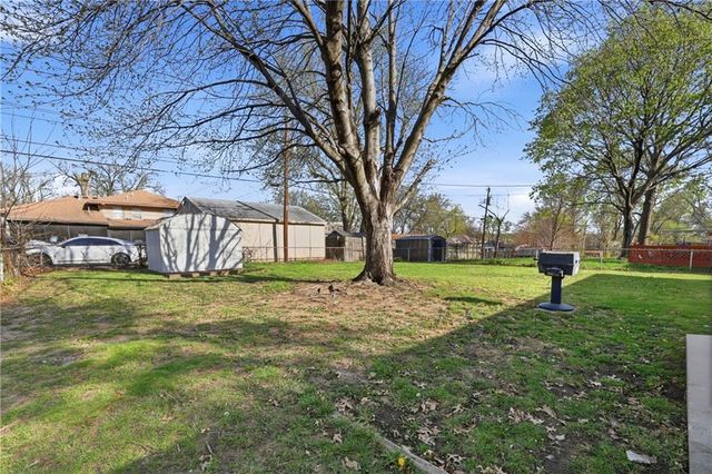4709 Evanston Avenue, Kansas City, MO 64133