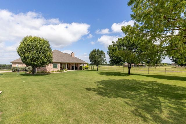 379 Fm 981, Leonard, TX 75452