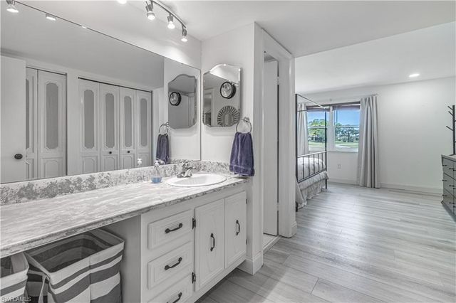 1700 Pine Valley DR 118, Fort Myers, FL 33907