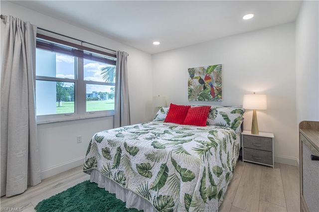 1700 Pine Valley DR 118, Fort Myers, FL 33907