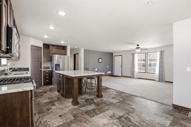 140 Tamarack Avenue, Cedar Springs, MI 49319