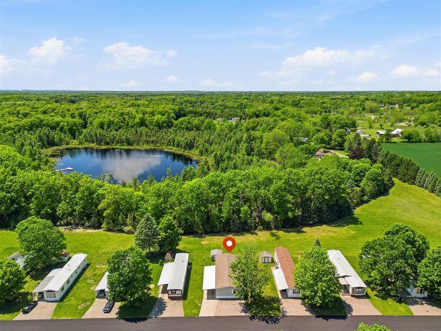 140 Tamarack Avenue, Cedar Springs, MI 49319