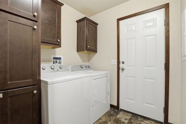 140 Tamarack Avenue, Cedar Springs, MI 49319