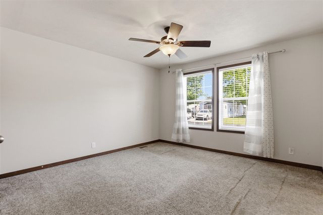 140 Tamarack Avenue, Cedar Springs, MI 49319