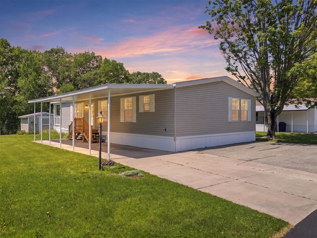 140 Tamarack Avenue, Cedar Springs, MI 49319