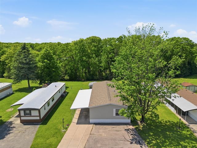 140 Tamarack Avenue, Cedar Springs, MI 49319