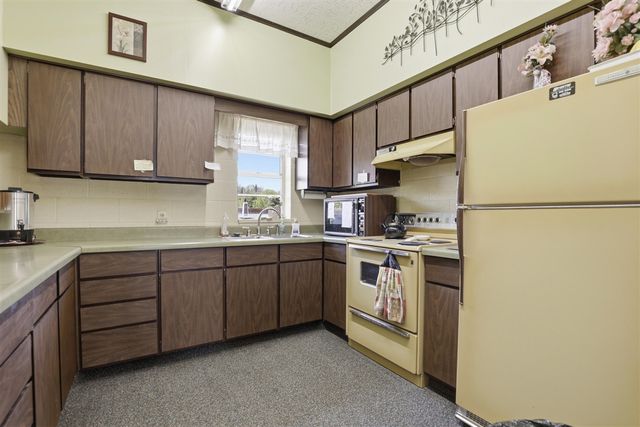 140 Tamarack Avenue, Cedar Springs, MI 49319