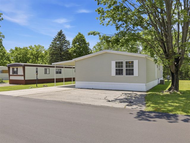 140 Tamarack Avenue, Cedar Springs, MI 49319