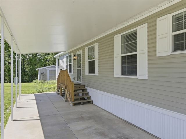 140 Tamarack Avenue, Cedar Springs, MI 49319