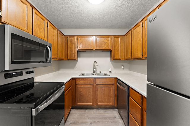 3854 Heather Drive, Eagan, MN 55122