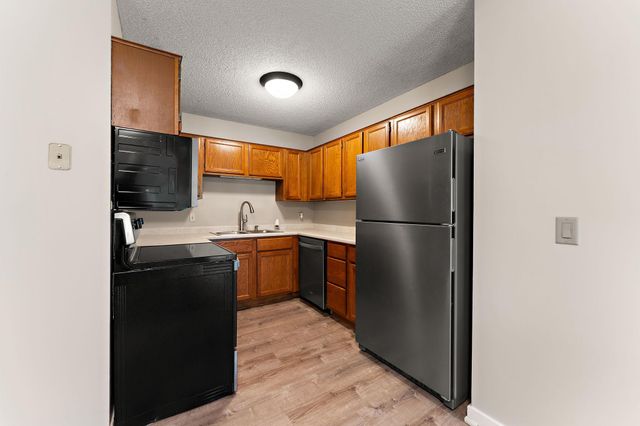 3854 Heather Drive, Eagan, MN 55122