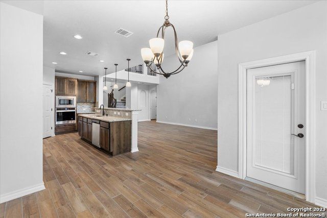 6927 Comanche Cougar, San Antonio, TX 78233