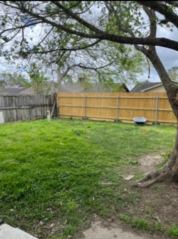 16618 David Glen Drive, Friendswood, TX 77546