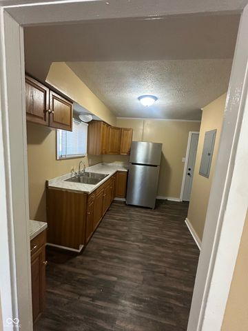 1120 W 9th Street, Anderson, IN 46016