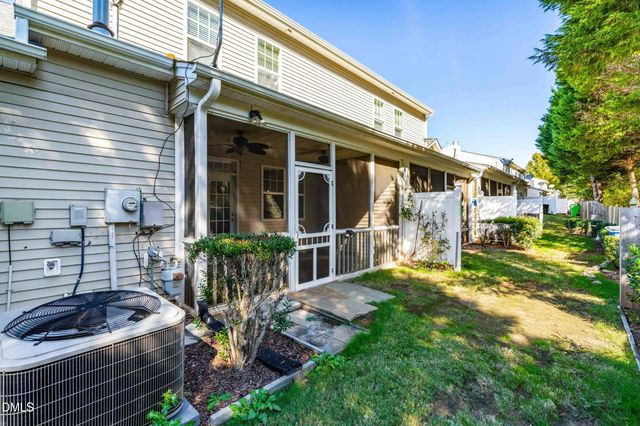 2522 Spring Oaks Way, Raleigh, NC 27614