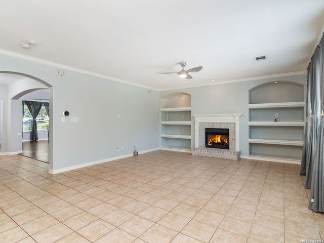 8714 Santa Fe Cove, Helotes, TX 78023