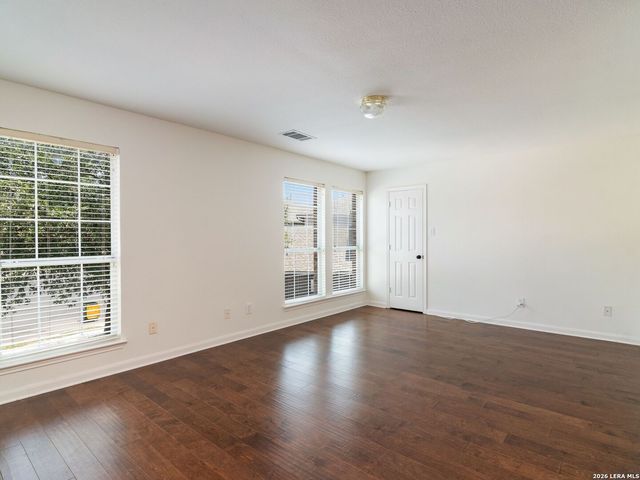 8714 Santa Fe Cove, Helotes, TX 78023