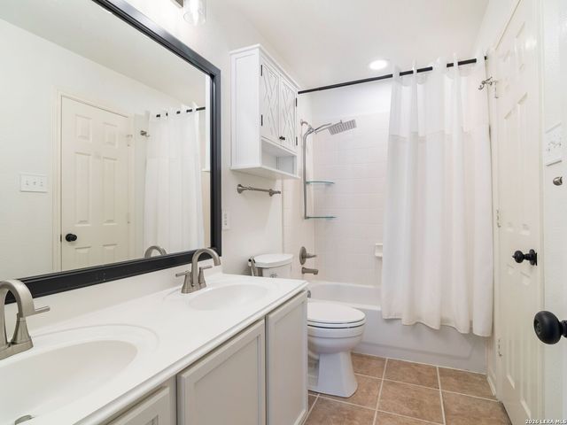 8714 Santa Fe Cove, Helotes, TX 78023