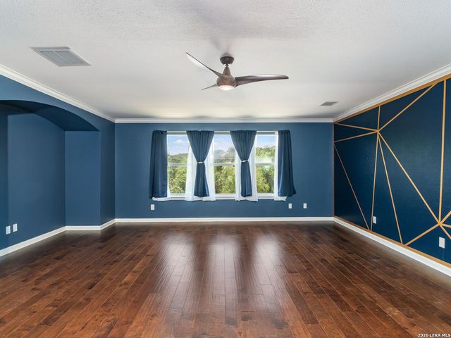 8714 Santa Fe Cove, Helotes, TX 78023