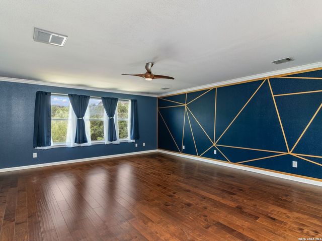 8714 Santa Fe Cove, Helotes, TX 78023