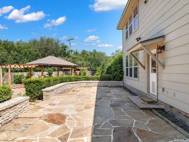 8714 Santa Fe Cove, Helotes, TX 78023