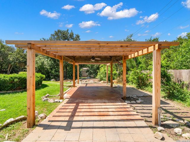 8714 Santa Fe Cove, Helotes, TX 78023