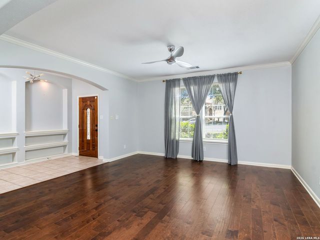 8714 Santa Fe Cove, Helotes, TX 78023
