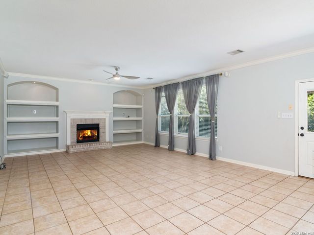 8714 Santa Fe Cove, Helotes, TX 78023
