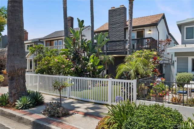 415 Goldenrod, Corona Del Mar, CA 92625