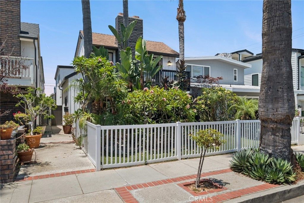 415 Goldenrod, Corona Del Mar, CA 92625