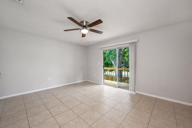 152 SE Scottwood Drive, Fort Walton Beach, FL 32548