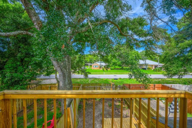 152 SE Scottwood Drive, Fort Walton Beach, FL 32548
