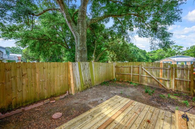 152 SE Scottwood Drive, Fort Walton Beach, FL 32548