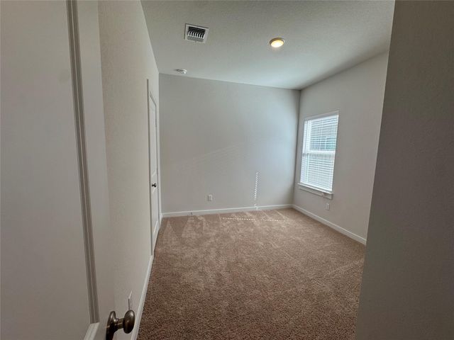 104 Corn LN, Hutto, TX 78634