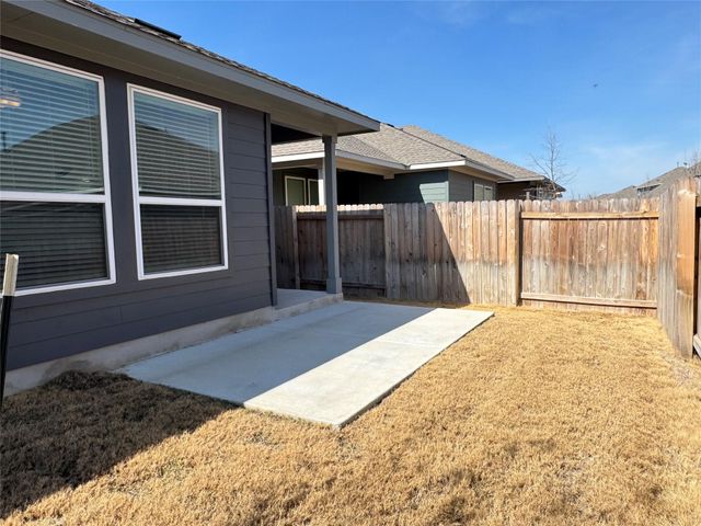 104 Corn LN, Hutto, TX 78634