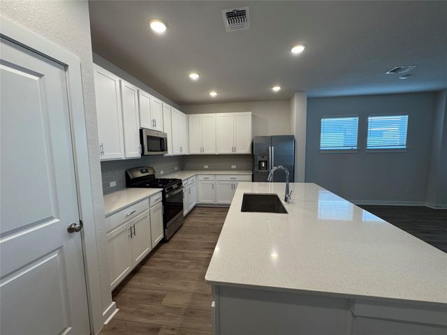 104 Corn LN, Hutto, TX 78634