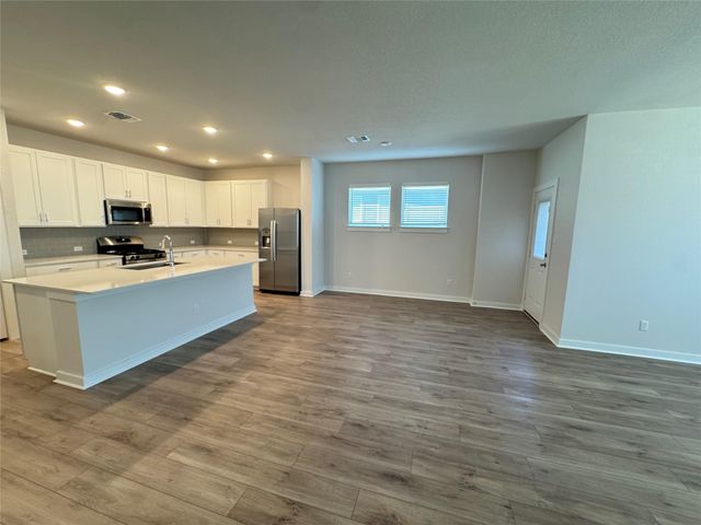 104 Corn LN, Hutto, TX 78634